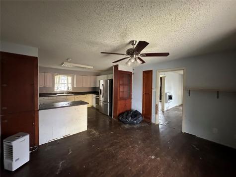 102 W Mesquite Street Granger TX 76530