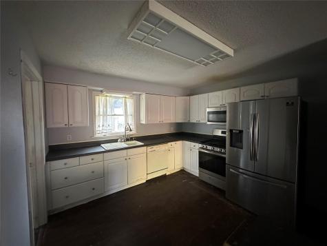 102 W Mesquite Street Granger TX 76530