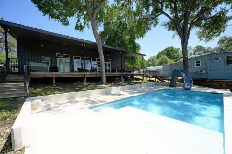 464 County Road 471 Gonzales TX 78629