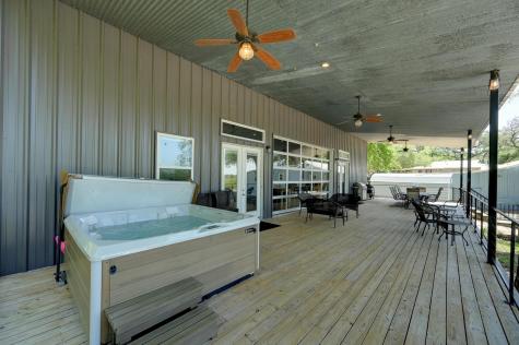 464 County Road 471 Gonzales TX 78629