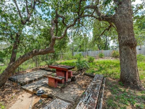 745 Driftwood Lane Cottonwood Shores TX 78657