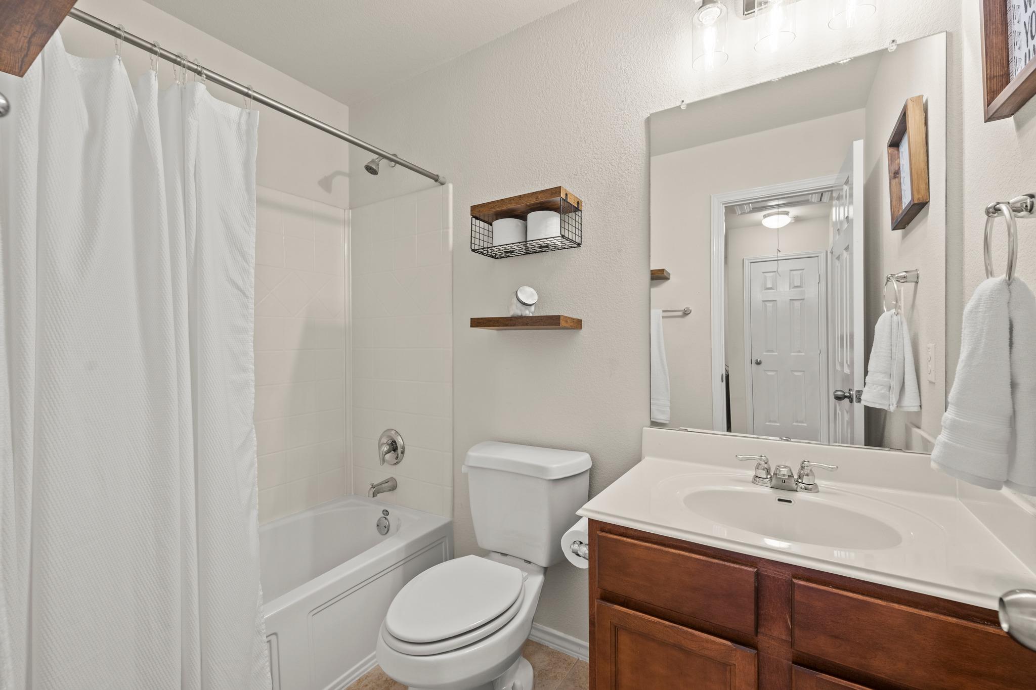 380 Housefinch Loop Leander TX 78641