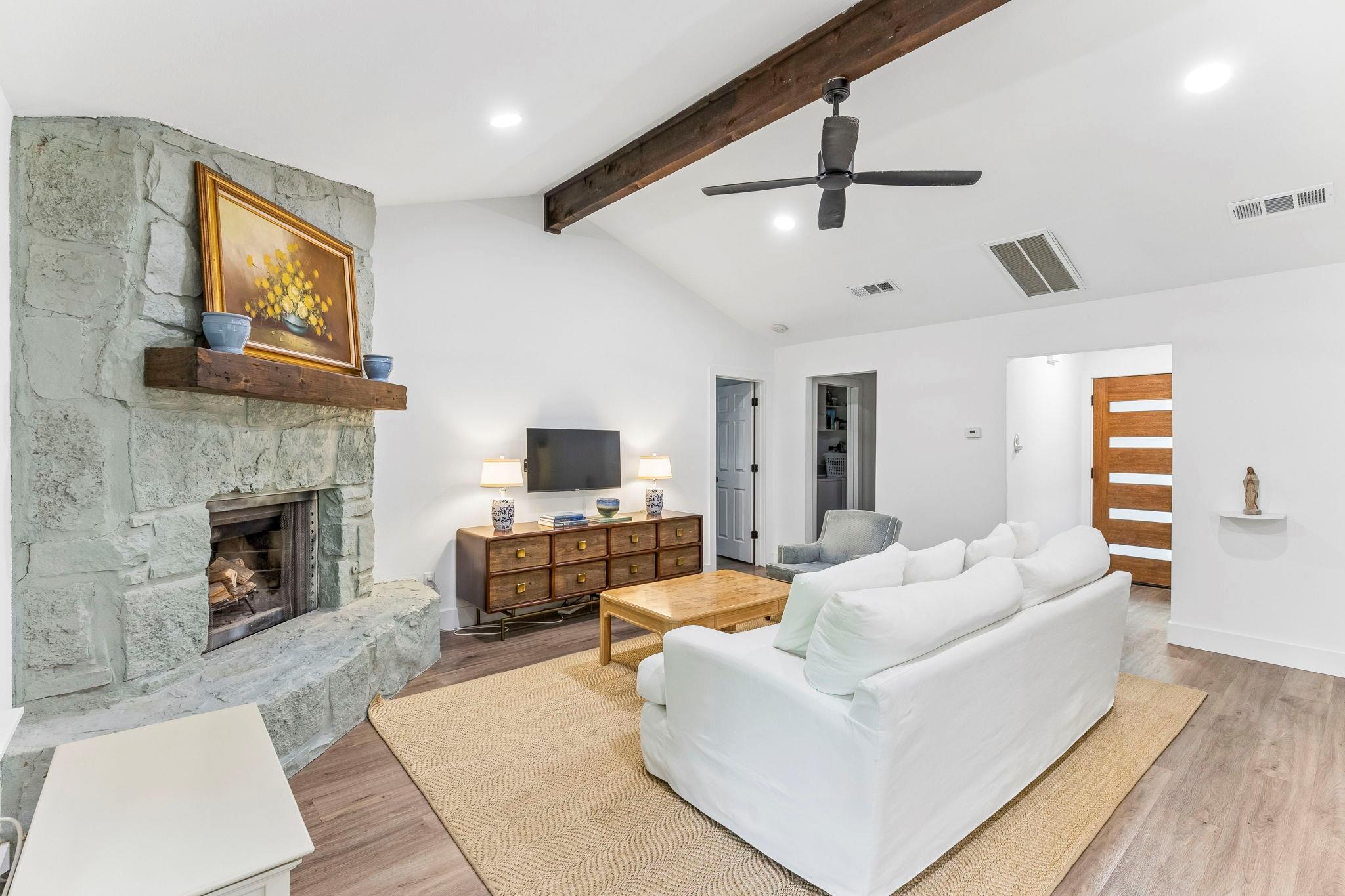 7308 Saffron Street Austin TX 78749