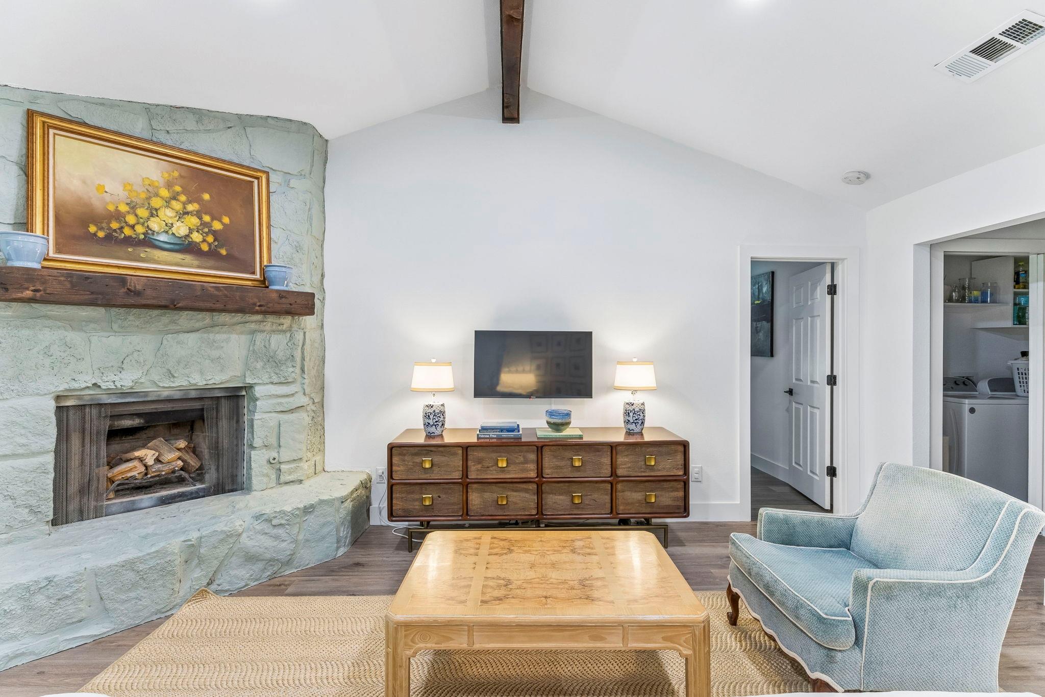 7308 Saffron Street Austin TX 78749
