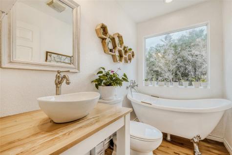 211 Creekwood Court Spring Branch TX 78070
