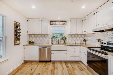 211 Creekwood Court Spring Branch TX 78070