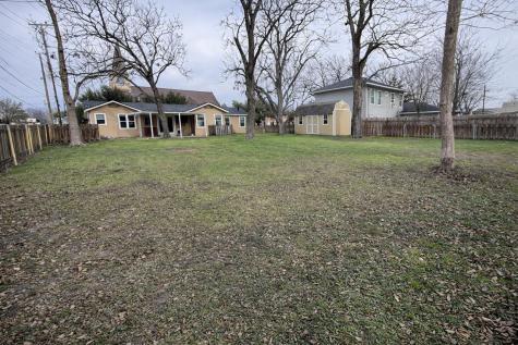 305 W Davilla Street Granger TX 76530