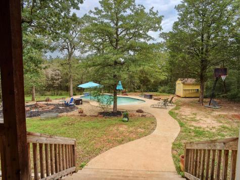 247 Campfire Way Smithville TX 78957