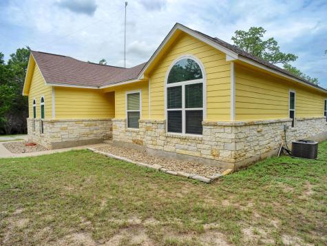 247 Campfire Way Smithville TX 78957