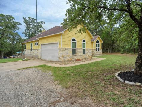 247 Campfire Way Smithville TX 78957