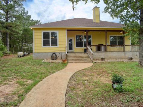 247 Campfire Way Smithville TX 78957