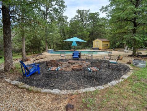 247 Campfire Way Smithville TX 78957