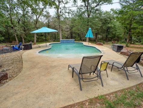 247 Campfire Way Smithville TX 78957
