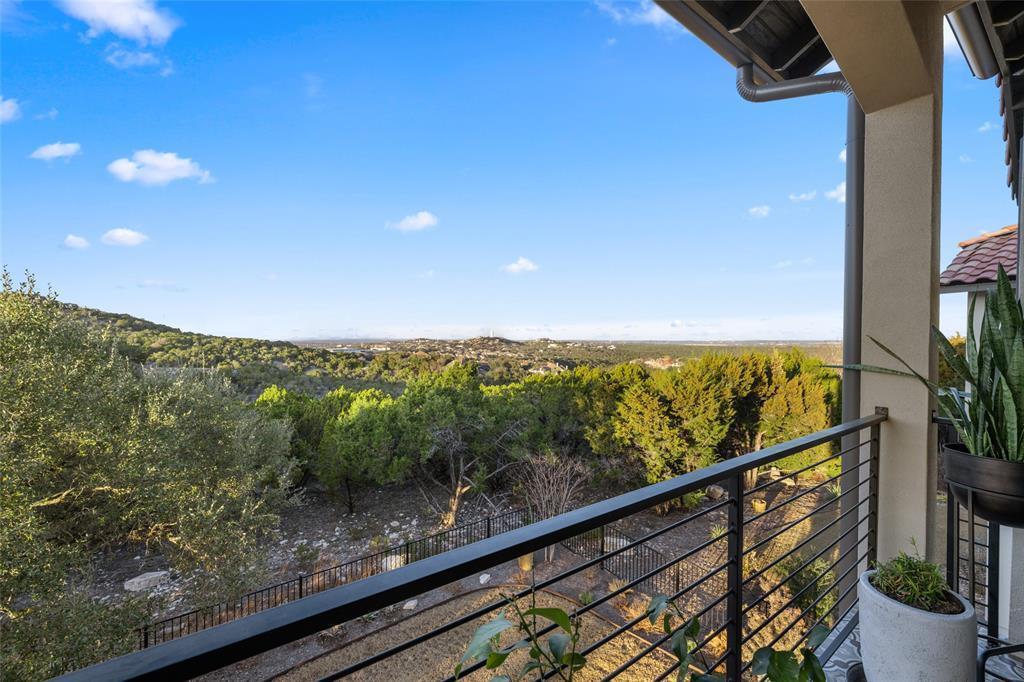 211 Honey Creek Court Austin TX 78738