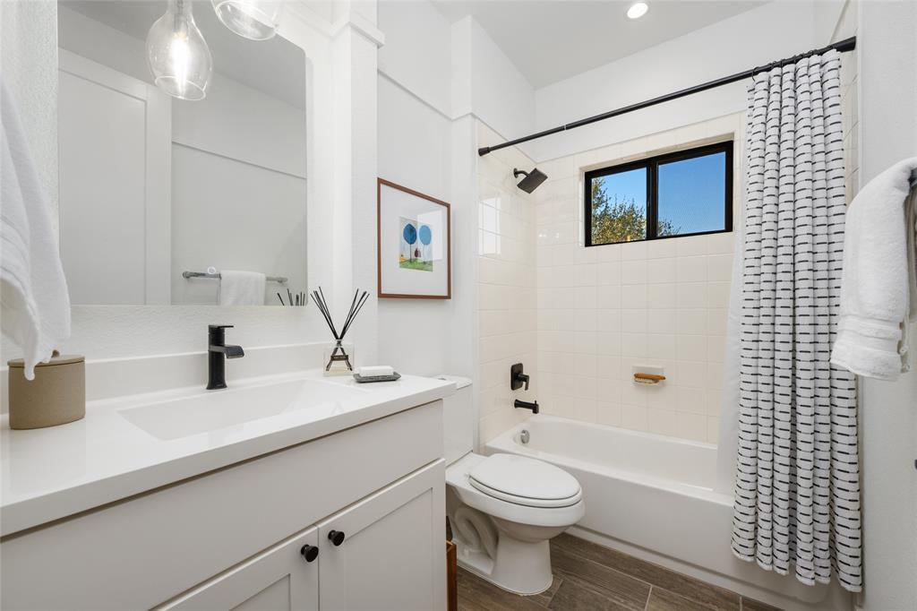 211 Honey Creek Court Austin TX 78738
