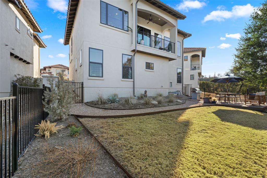 211 Honey Creek Court Austin TX 78738