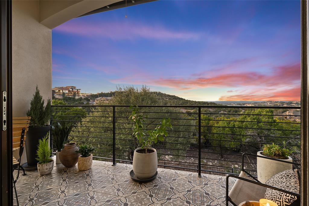 211 Honey Creek Court Austin TX 78738