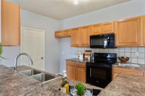 102 Anderson Street Hutto TX 78634