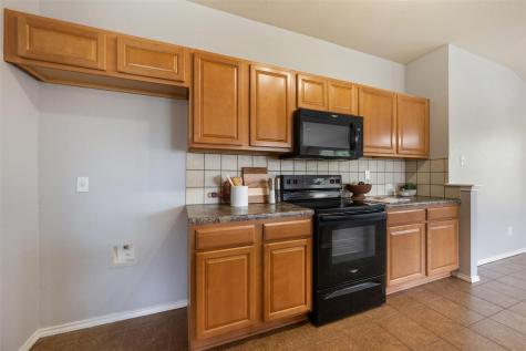 102 Anderson Street Hutto TX 78634