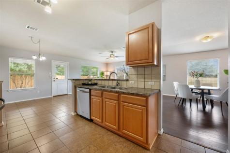 102 Anderson Street Hutto TX 78634