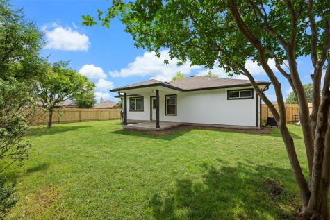 102 Anderson Street Hutto TX 78634