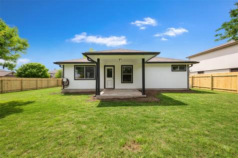 102 Anderson Street Hutto TX 78634