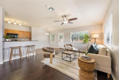 102 Anderson Street Hutto TX 78634