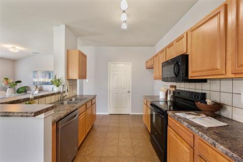 102 Anderson Street Hutto TX 78634