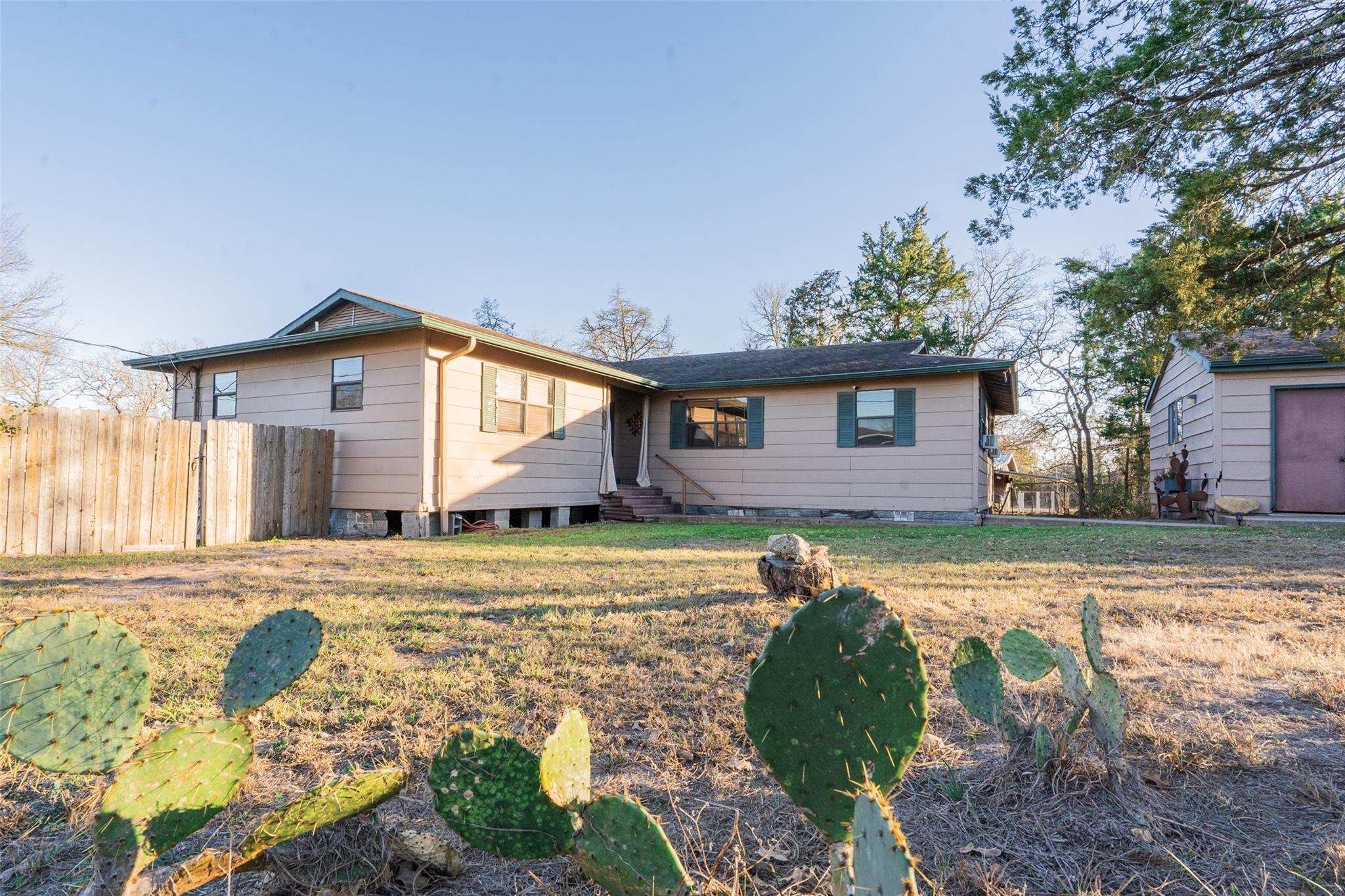 145 Buffalo Run Smithville TX 78957