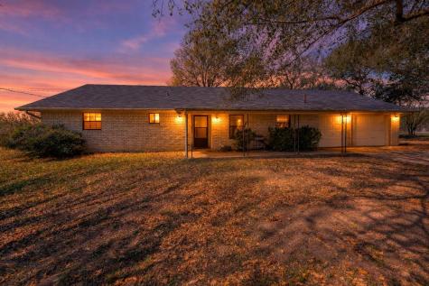 182 Norma Jean Boulevard Smithville TX 78957