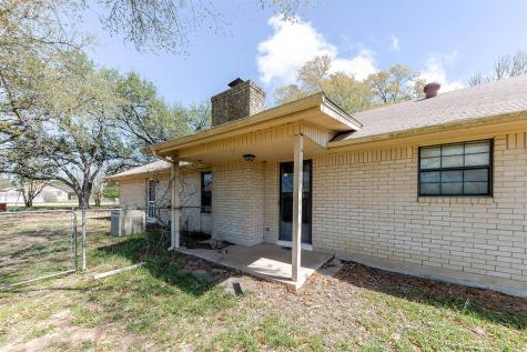 182 Norma Jean Boulevard Smithville TX 78957