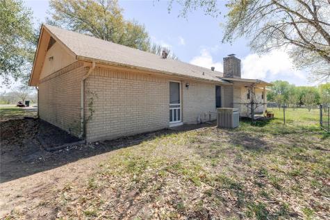 182 Norma Jean Boulevard Smithville TX 78957
