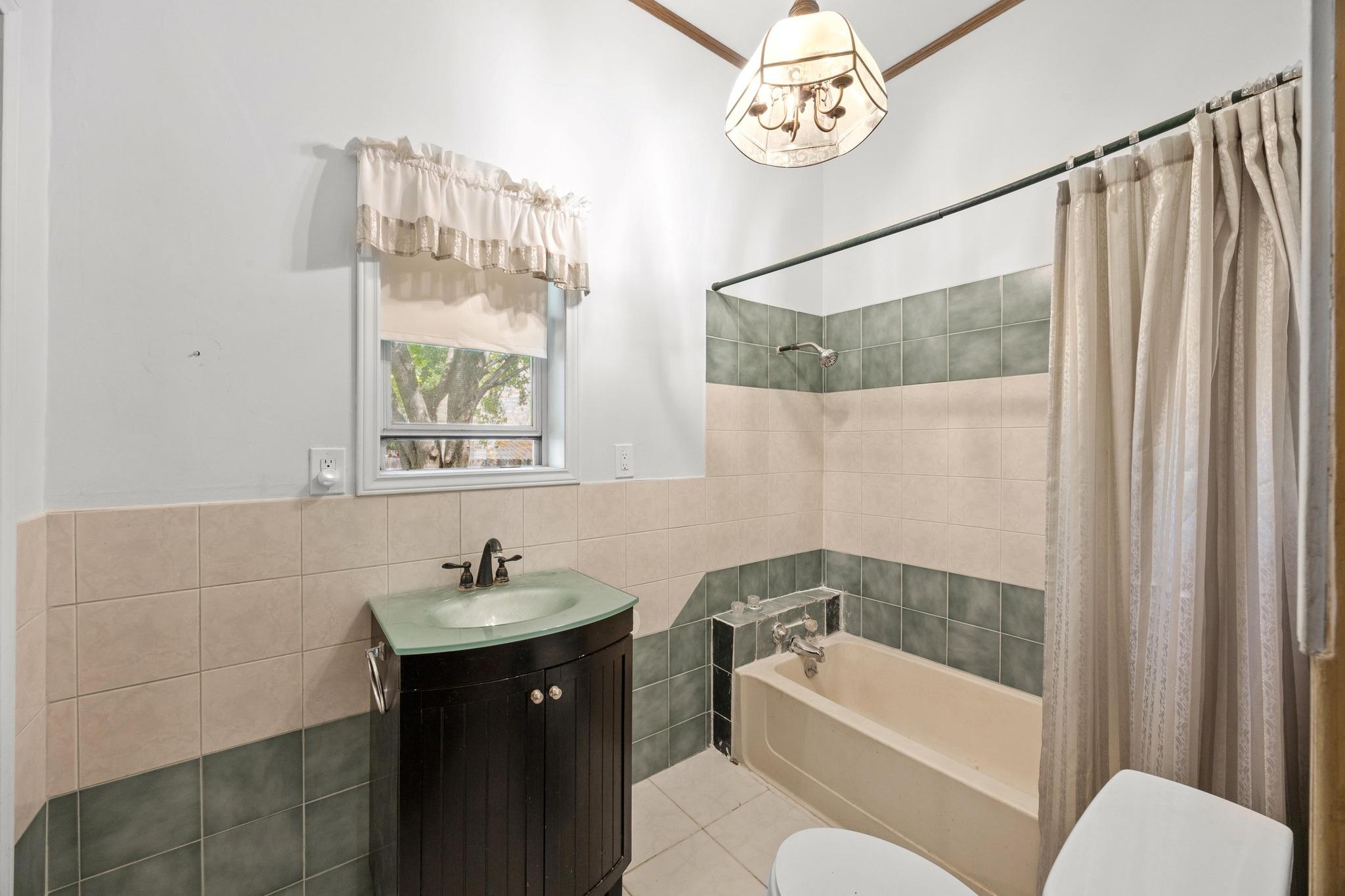1001 S Gabriel Drive Leander TX 78641