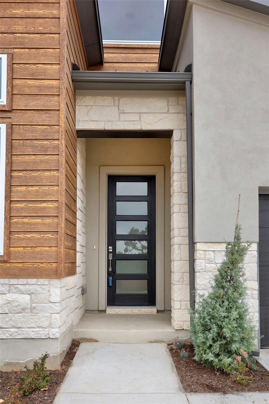 553 Bridge Water Loop Dripping Springs TX 78620