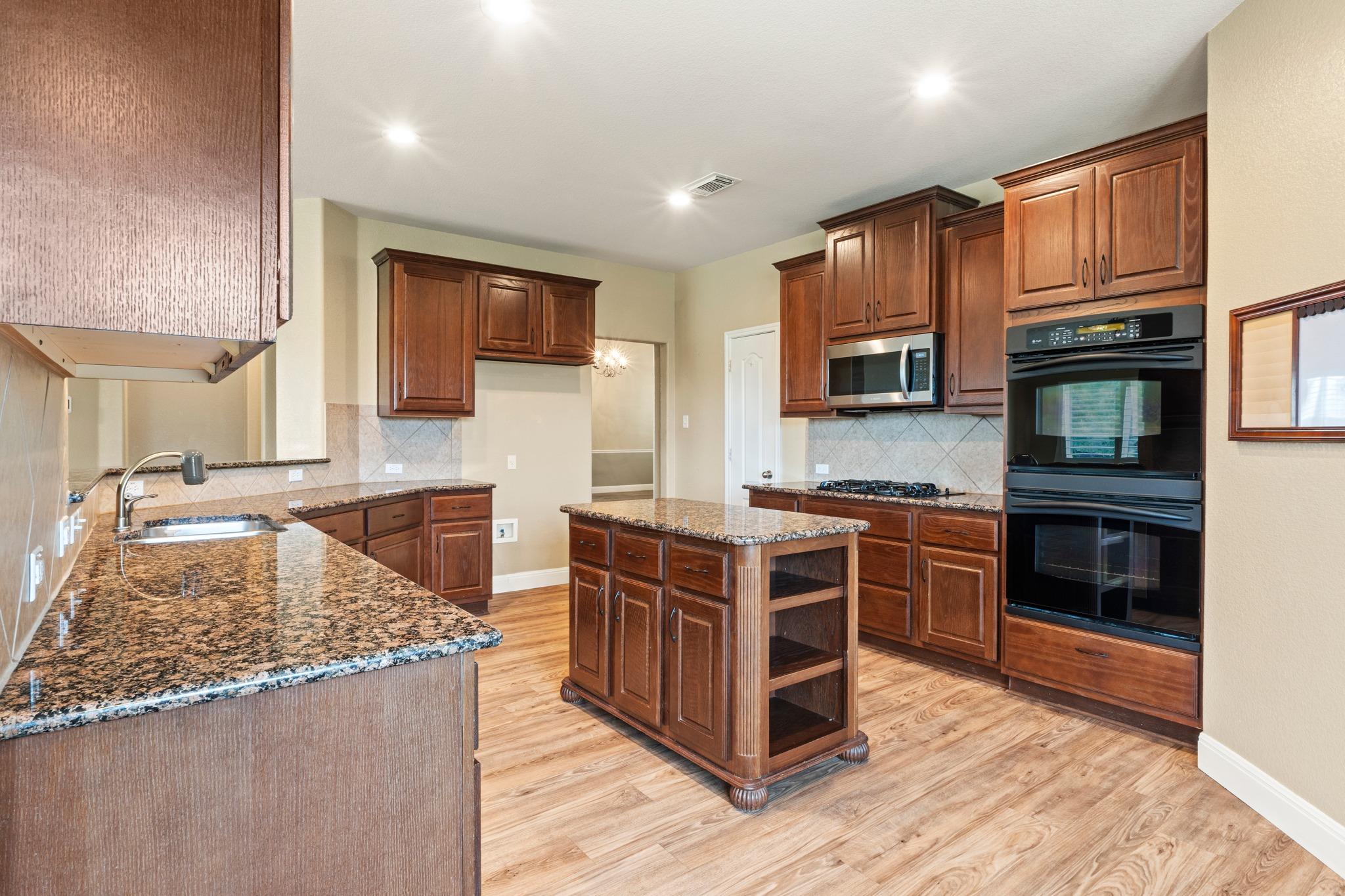 2502 Echo Wood Place Round Rock TX 78681