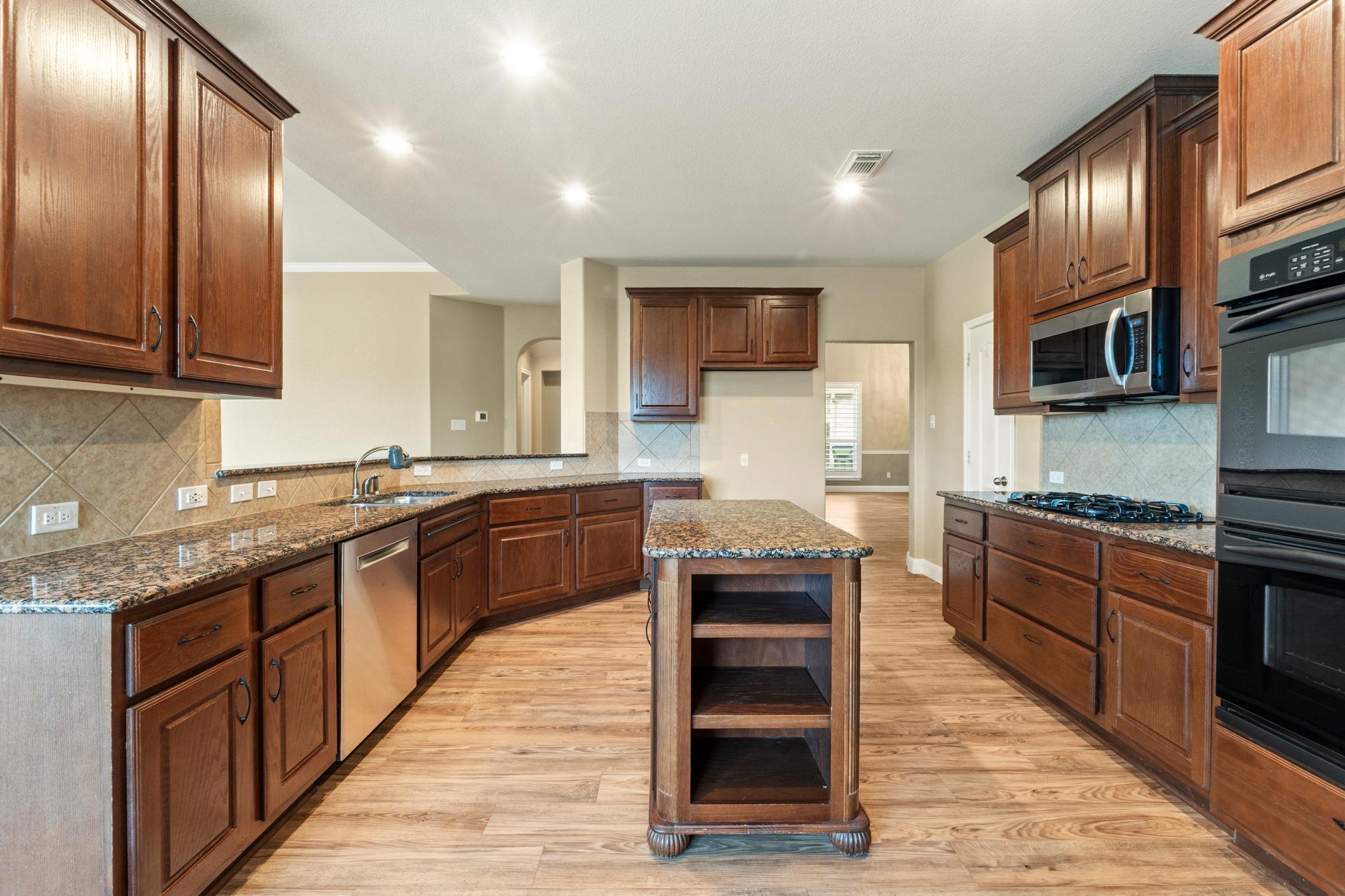 2502 Echo Wood Place Round Rock TX 78681