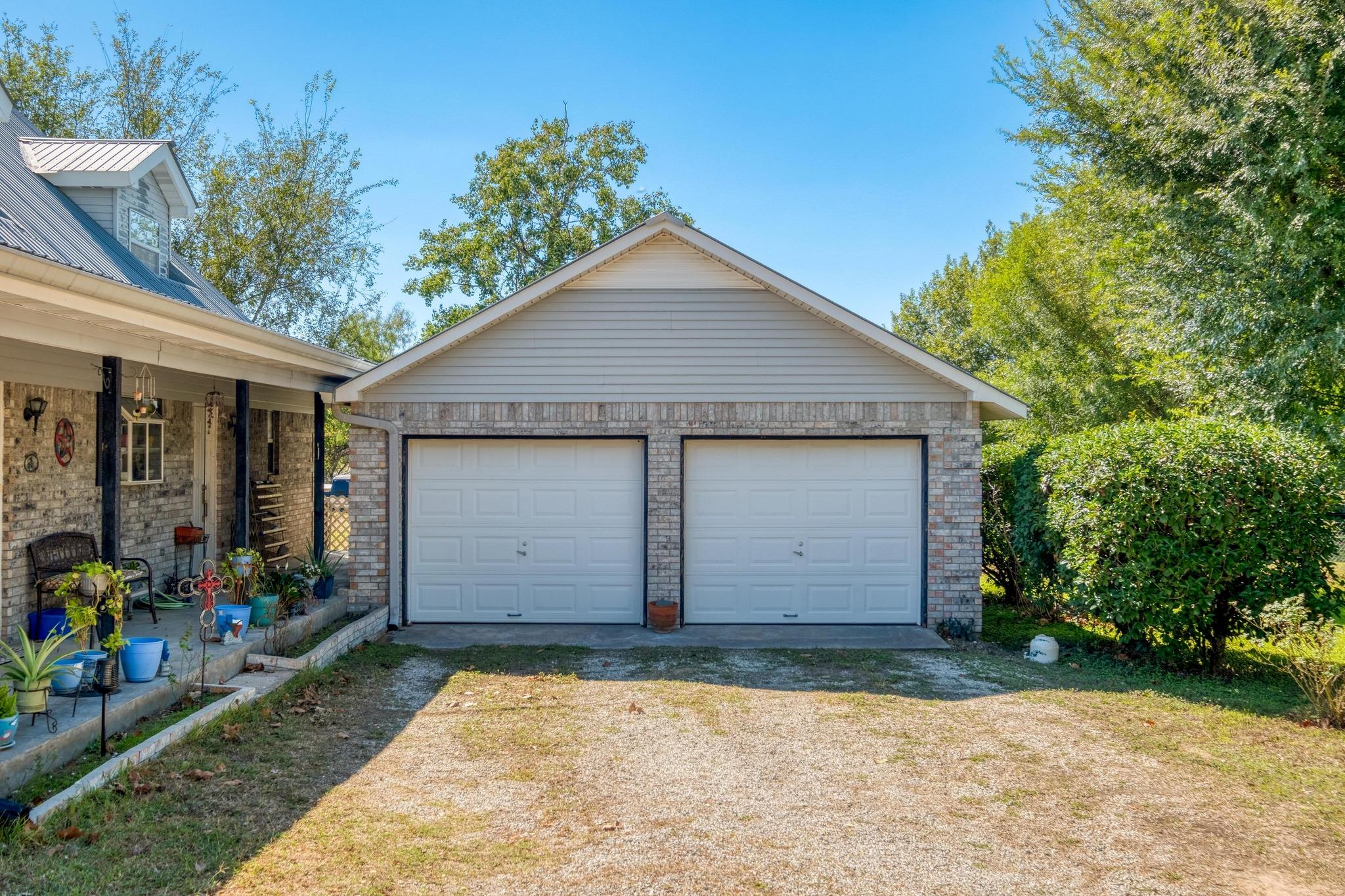 153 Pleasant Grove Road Elgin TX 78621