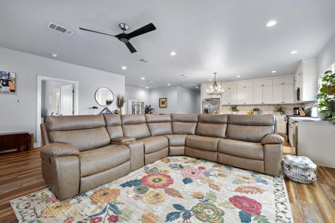 611 Elliott Street Taylor TX 76574