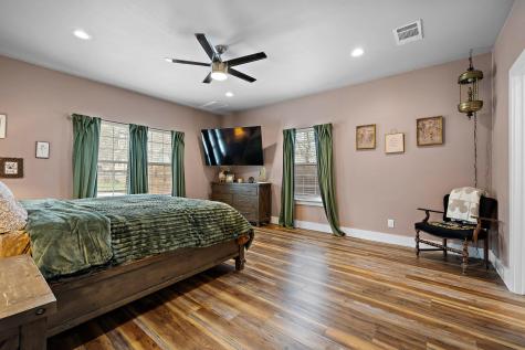 611 Elliott Street Taylor TX 76574