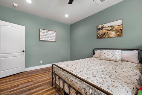 611 Elliott Street Taylor TX 76574
