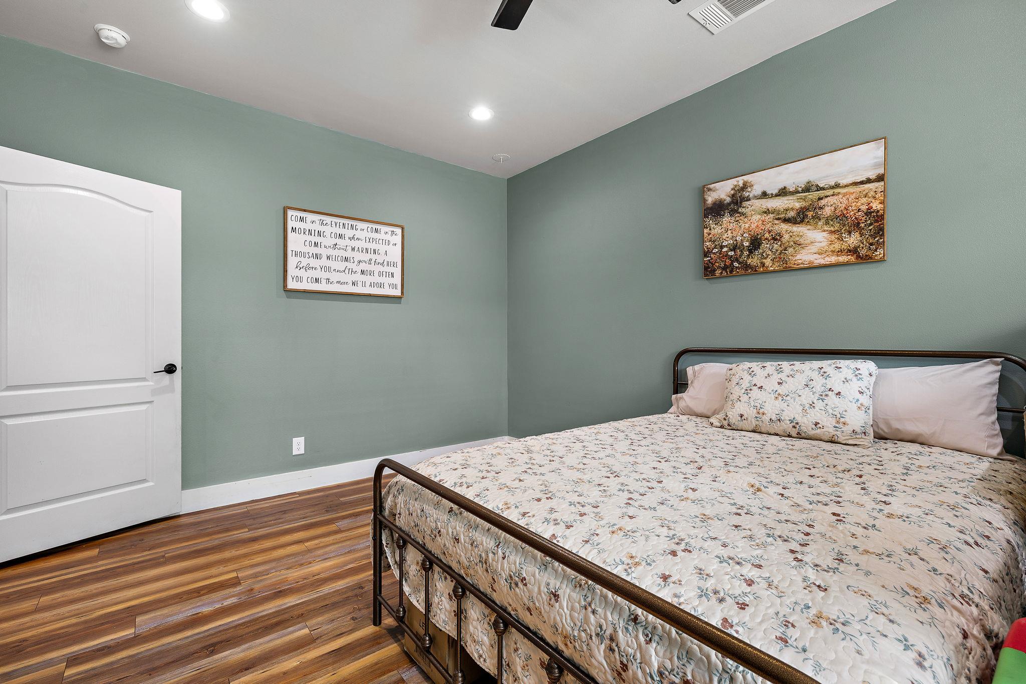611 Elliott Street Taylor TX 76574