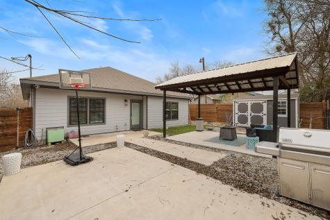 611 Elliott Street Taylor TX 76574