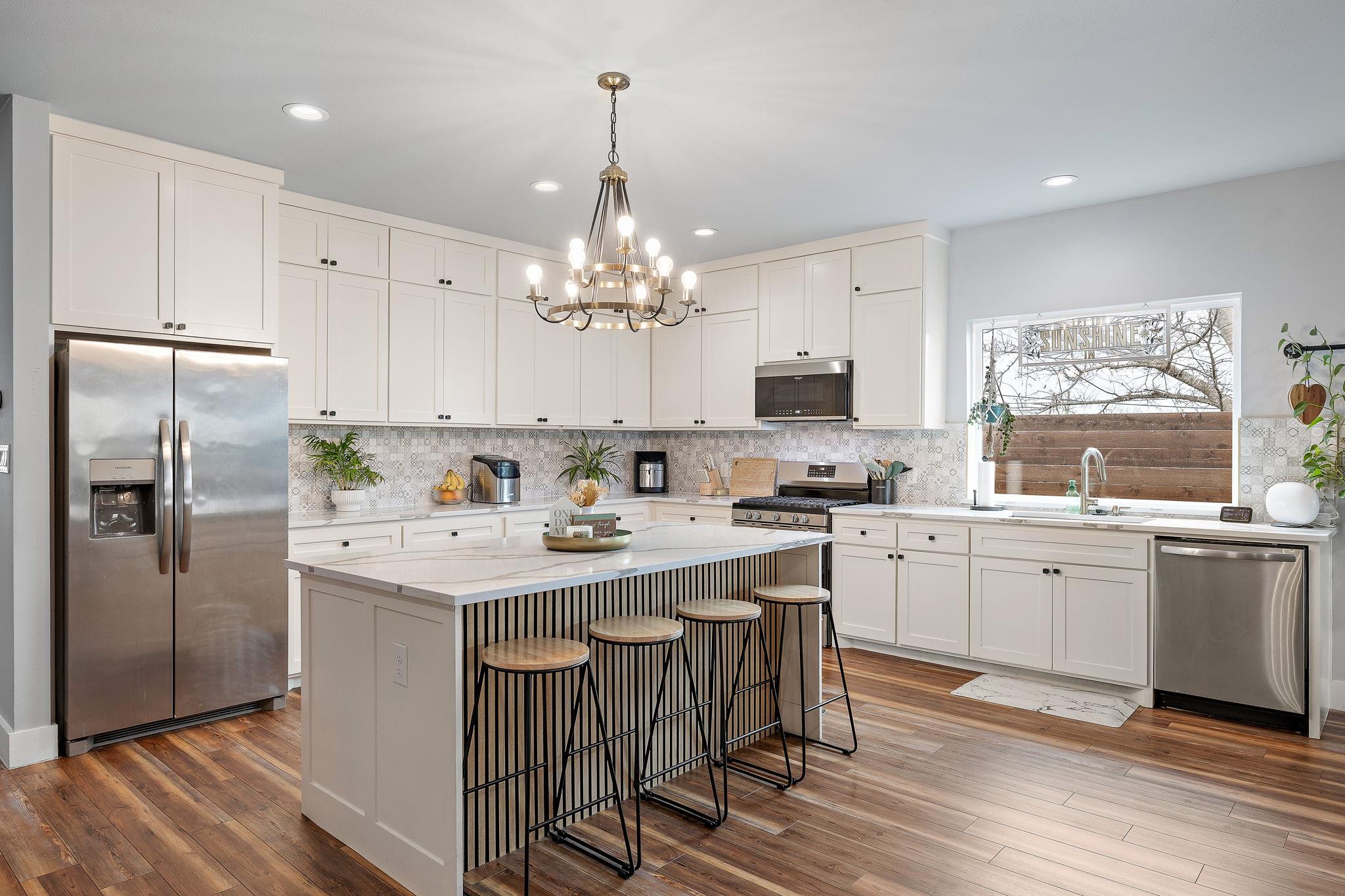 611 Elliott Street Taylor TX 76574