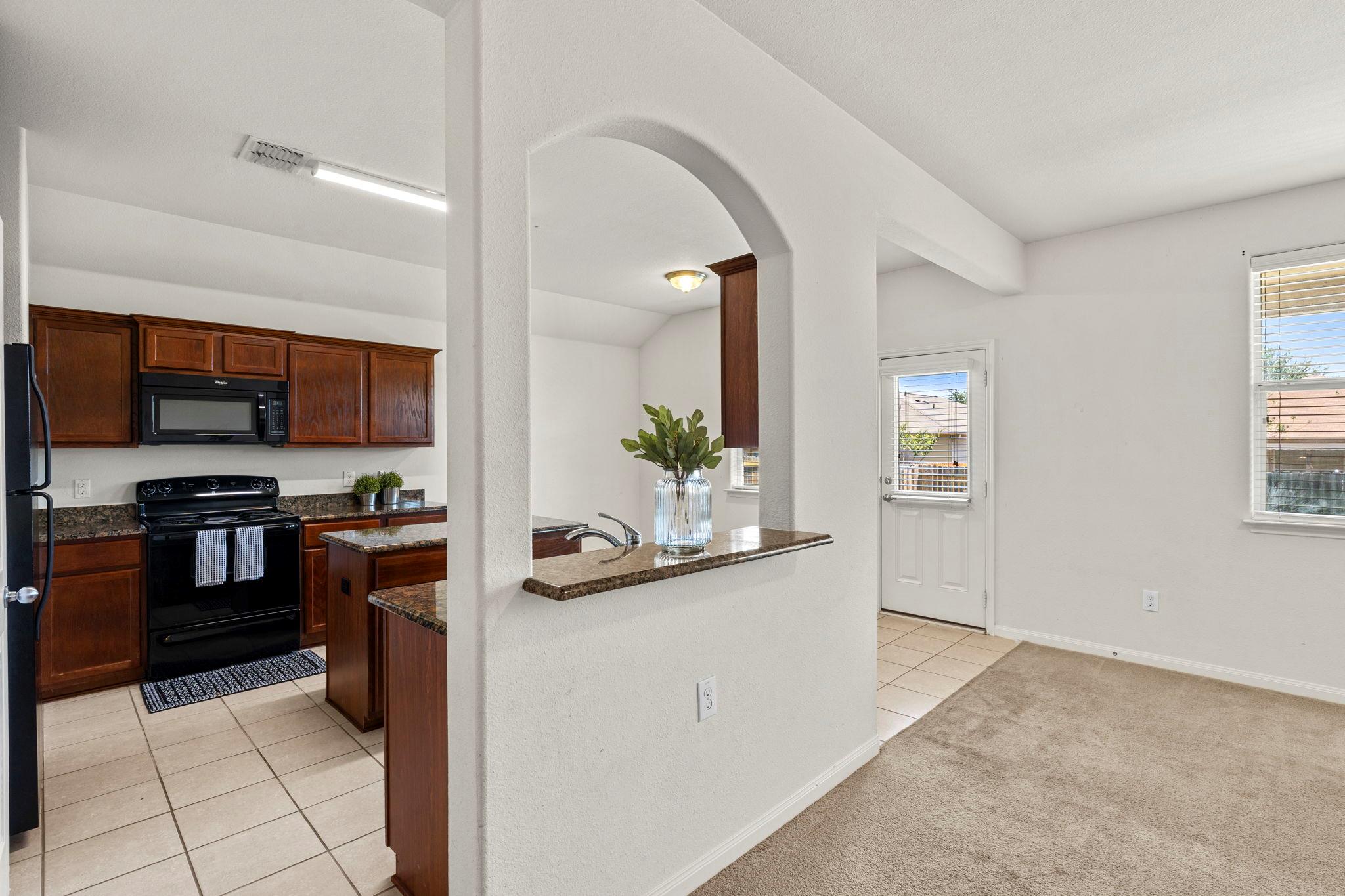 112 Major Lee Lane Jarrell TX 76537