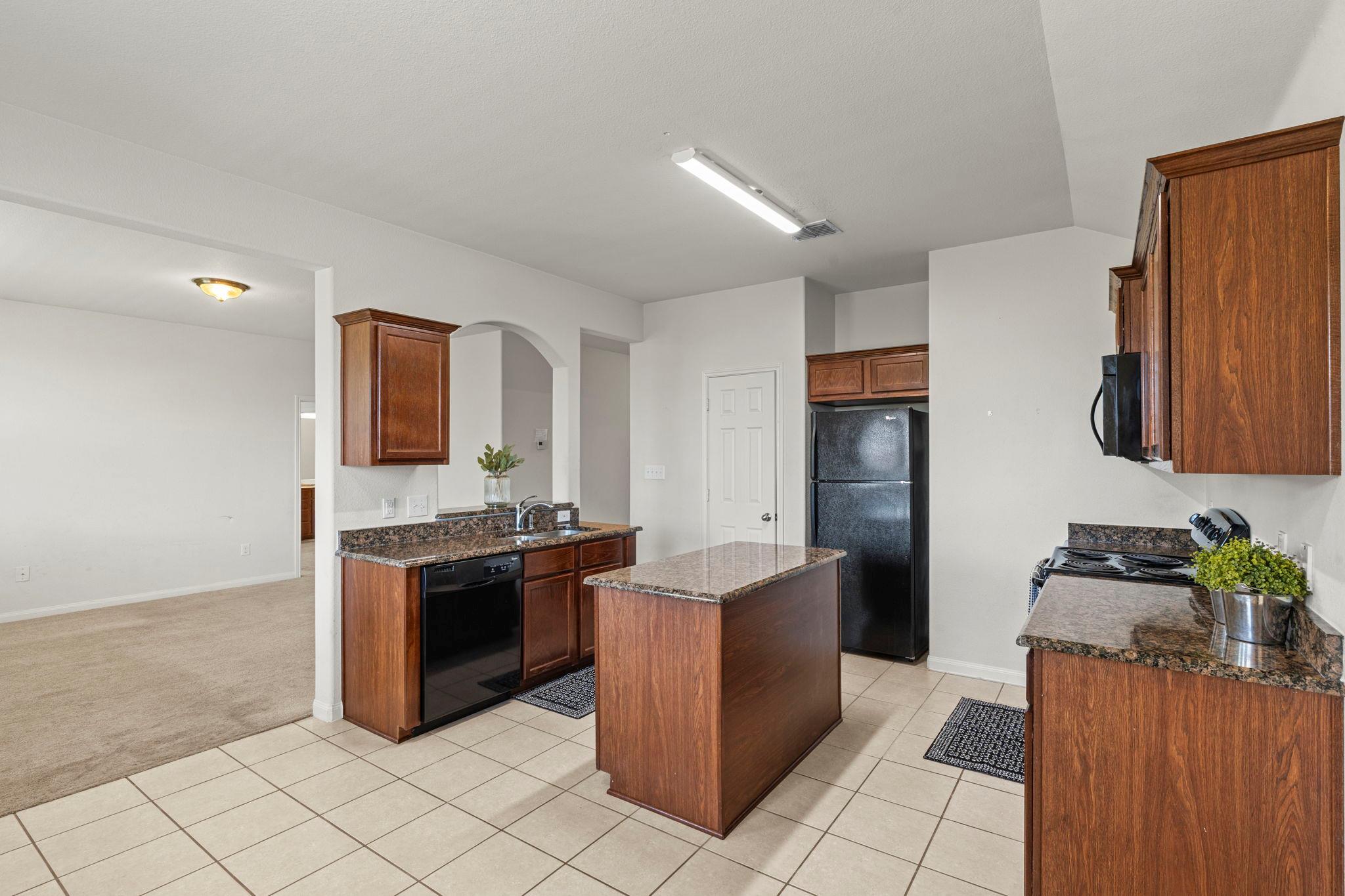 112 Major Lee Lane Jarrell TX 76537