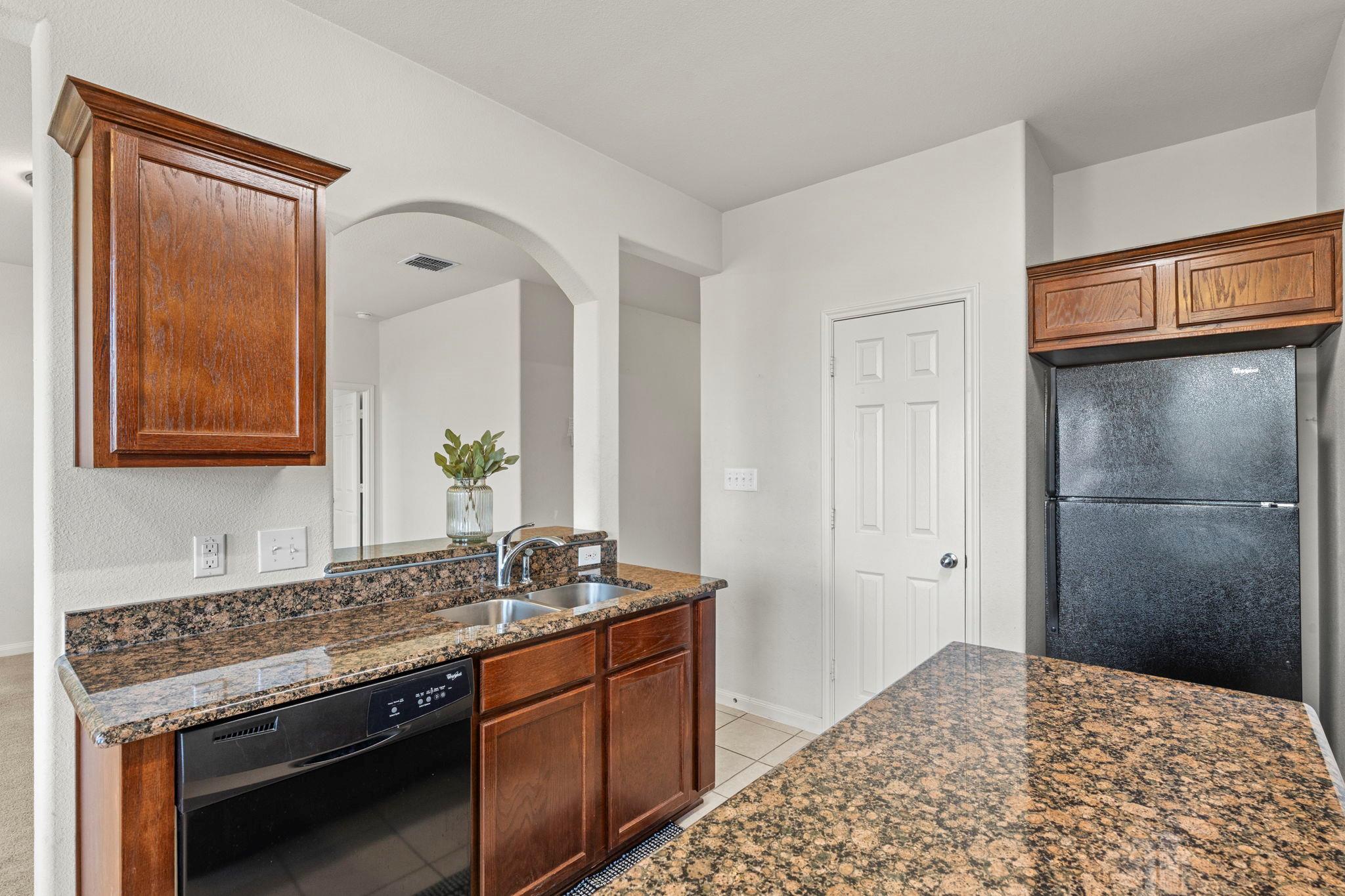 112 Major Lee Lane Jarrell TX 76537