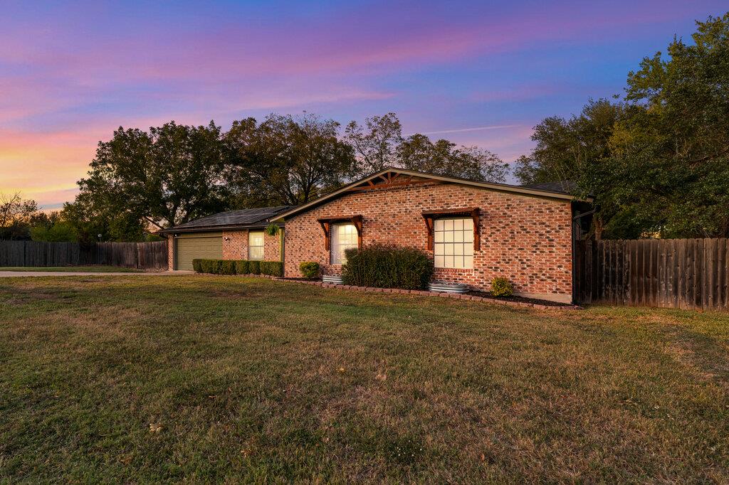 1802 Bumblebee Drive Pflugerville TX 78660