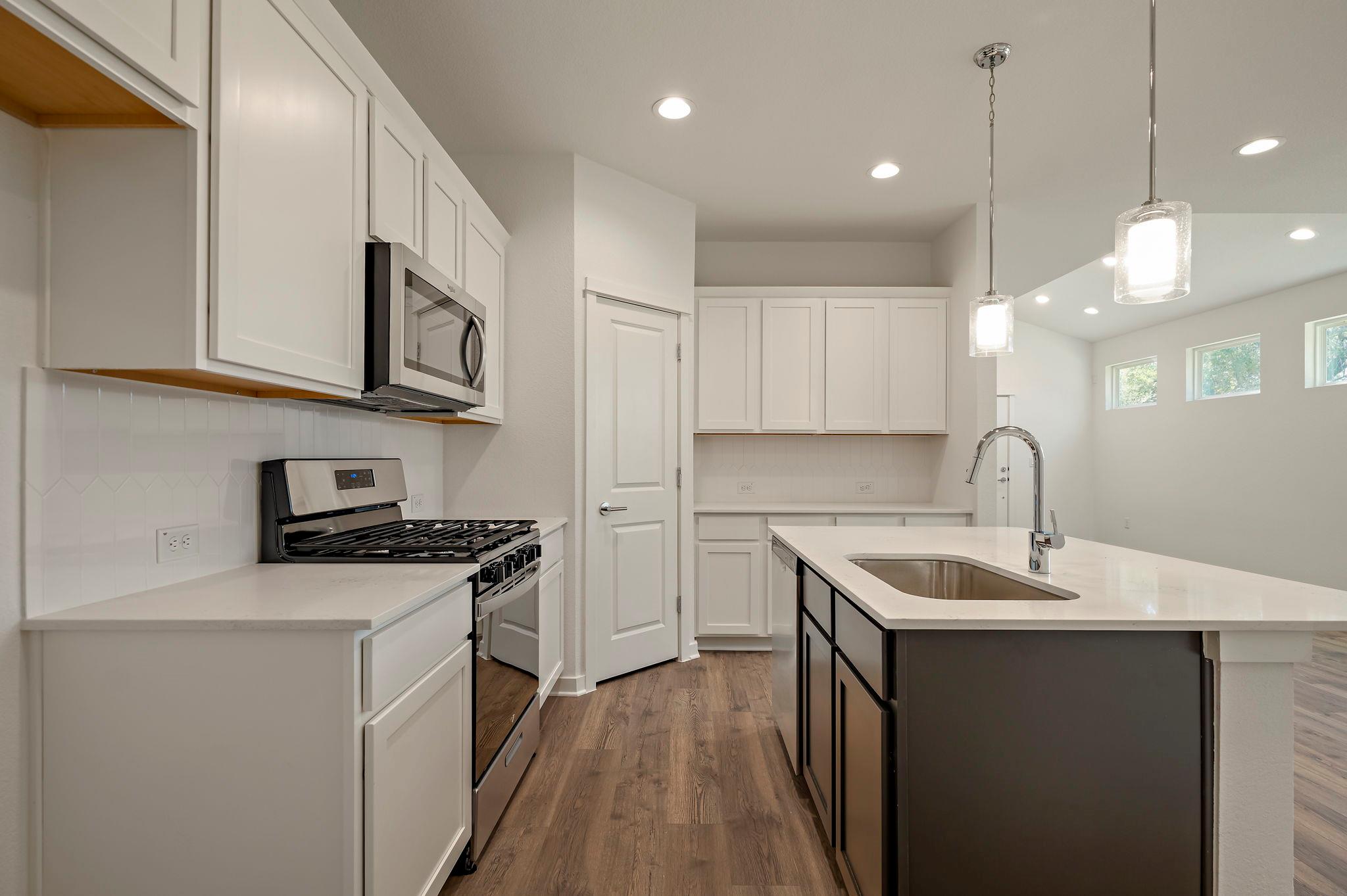 454 Orleanian Drive Buda TX 78610