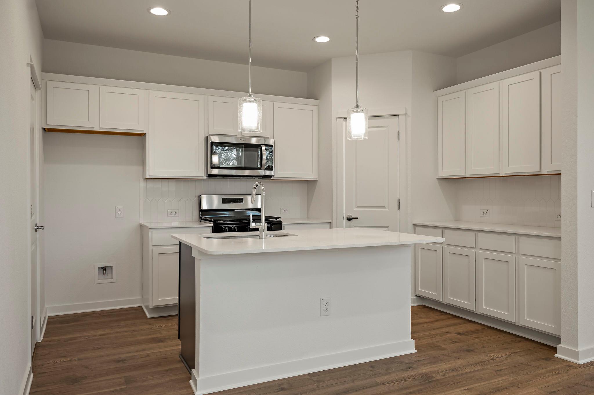 454 Orleanian Drive Buda TX 78610