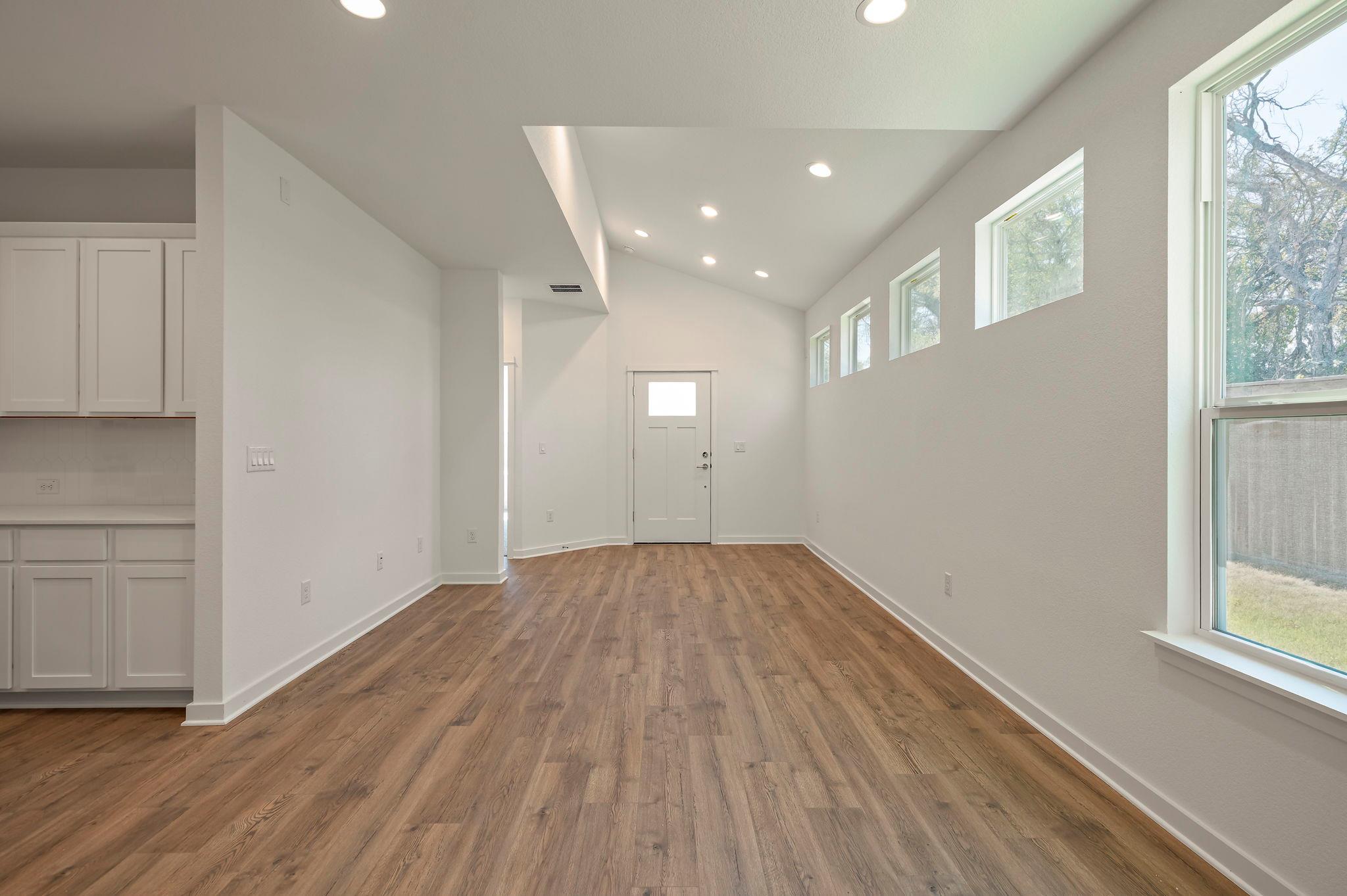 454 Orleanian Drive Buda TX 78610